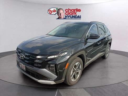Used 2025 Hyundai Tucson SEL FWD image 1