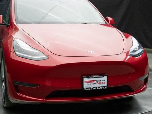 Used 2021 Tesla Model Y Long Range image 3