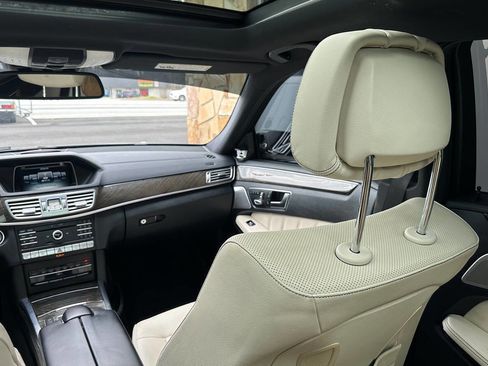 Used 2016 Mercedes-Benz E 400 Sedan image 19