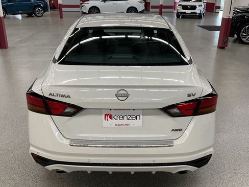 Used 2023 Nissan Altima 2.5 SV w/ SV Premium Package AWD/4WD image 6