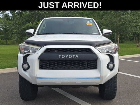 Used 2019 Toyota 4Runner SR5 Premium AWD/4WD image 2