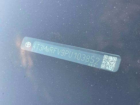 Used 2023 Toyota RAV4 LE AWD/4WD image 12