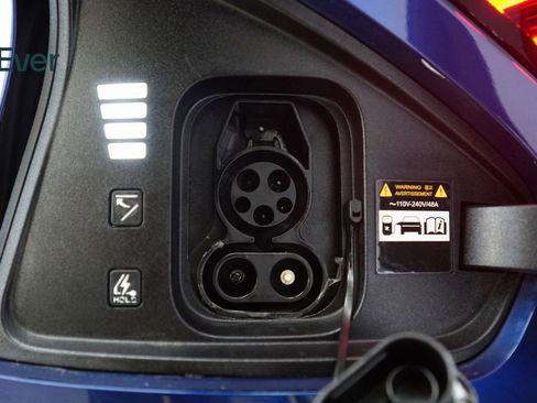 Used 2023 Kia EV6 Wind w/ Wind Technology Package image 25