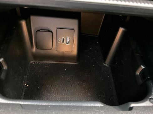 Used 2025 Ford Explorer ST image 33