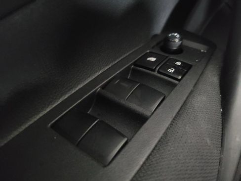 Used 2021 Toyota Corolla LE w/ Carpet Mat Package (TMS) FWD image 27