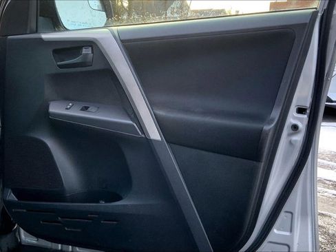 Used 2017 Toyota RAV4 LE image 22