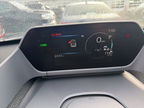 Used 2024 Toyota bZ4X FWD image 11