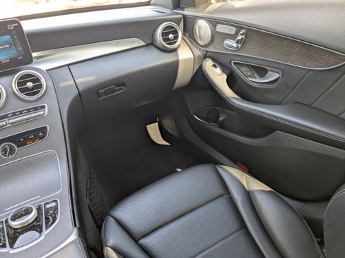 Used 2020 Mercedes-Benz C 300 4MATIC Sedan image 18