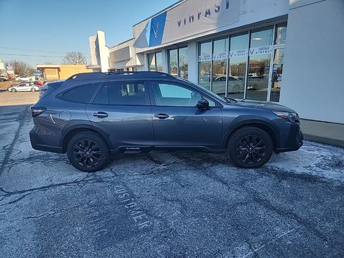 Used 2025 Subaru Outback Onyx Edition XT image 2