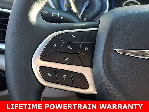 Used 2024 Chrysler Voyager LX image 22