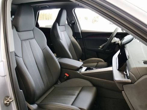 New 2025 Audi Q5 Premium Plus image 16