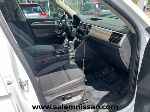 Used 2023 Volkswagen Atlas SEL AWD/4WD image 24