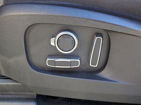 Used 2023 Land Rover Defender 130 X image 12