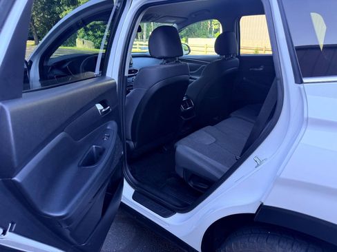 Used 2020 Hyundai Santa Fe SEL AWD/4WD image 11