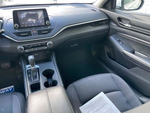 Used 2020 Nissan Altima 2.5 S FWD image 9