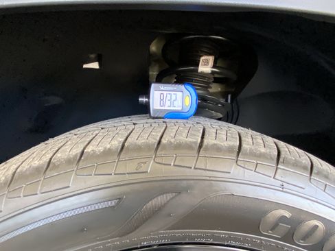 Certified 2023 Volkswagen Atlas SE w/ Black Wheel Package image 57