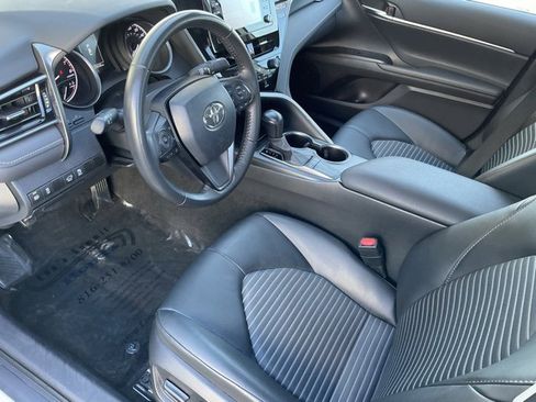 Used 2024 Toyota Camry SE image 14
