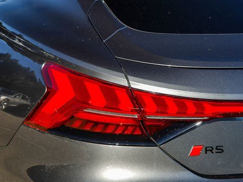 New 2026 Audi RS e-tron GT performance image 7