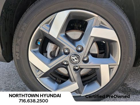 Used 2023 Hyundai Venue SEL w/ Cargo Package FWD image 38