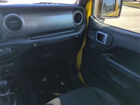 Used 2018 Jeep Wrangler Unlimited Sport S image 17