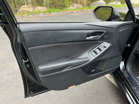Used 2019 Toyota Avalon Touring w/ Advanced Safety Package FWD image 11