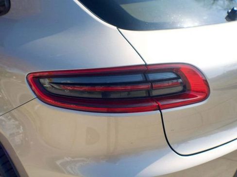 Used 2016 Porsche Macan S image 10