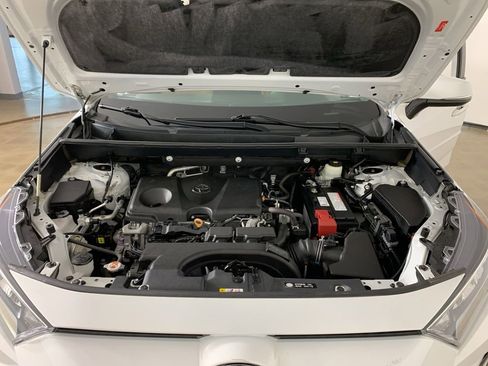 Used 2020 Toyota RAV4 XLE Premium FWD image 41