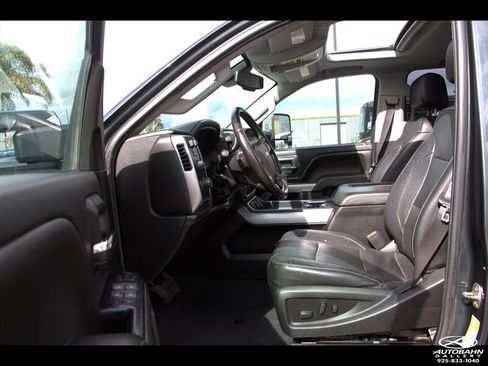 Used 2019 Chevrolet Silverado 2500 LTZ w/ Duramax Plus Package AWD/4WD image 18