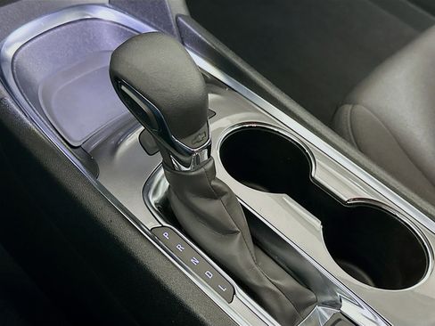 Used 2024 Chevrolet Malibu LT image 24