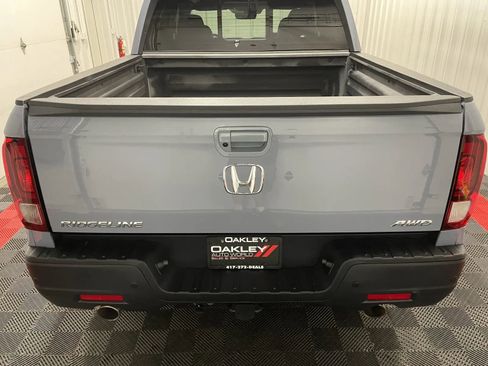 Used 2023 Honda Ridgeline RTL-E image 3
