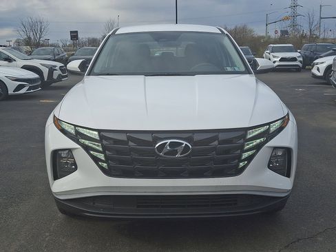 Used 2024 Hyundai Tucson SE image 2