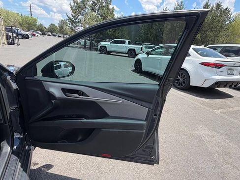 Used 2025 Toyota Camry SE w/ Convenience Package FWD image 10