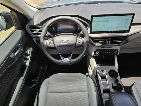 Used 2025 Ford Escape SE FWD image 30