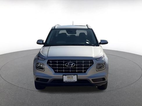 Used 2025 Hyundai Venue SEL image 4