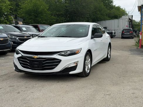 Used 2021 Chevrolet Malibu LS FWD image 3
