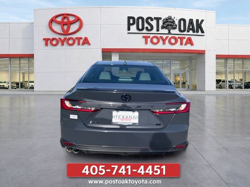 New 2026 Toyota Camry SE w/ Convenience Package FWD image 7