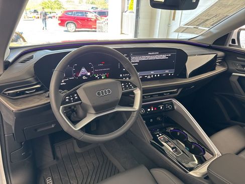 New 2025 Audi Q5 2.0T Premium Plus image 17