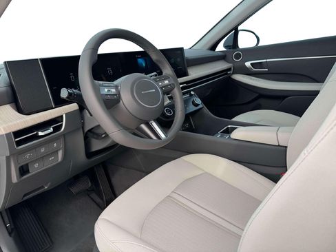 New 2026 Hyundai Sonata SEL FWD image 14
