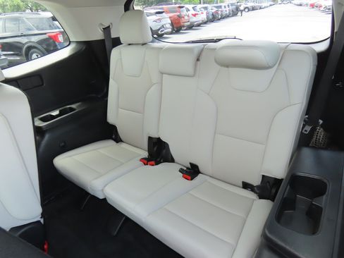 Used 2022 Kia Telluride S AWD/4WD image 21