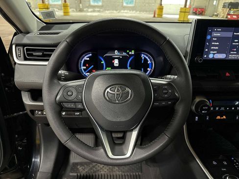 Used 2023 Toyota RAV4 XLE w/ Convenience Package AWD/4WD image 18