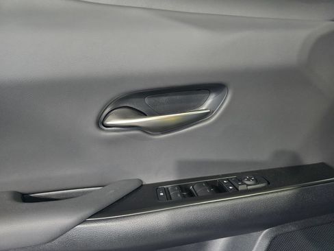 New 2026 Lexus UX 300h FWD image 13