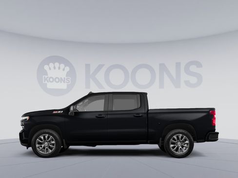 Used 2022 Chevrolet Silverado 1500 Custom image 2