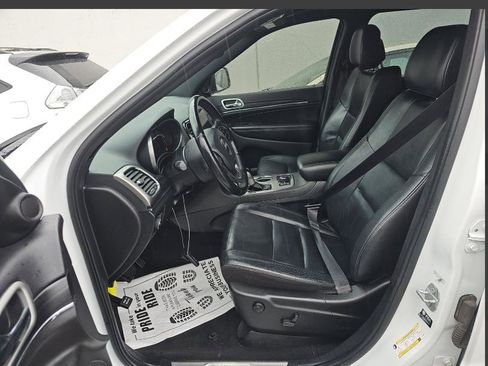 Used 2022 Jeep Grand Cherokee Limited AWD/4WD image 3