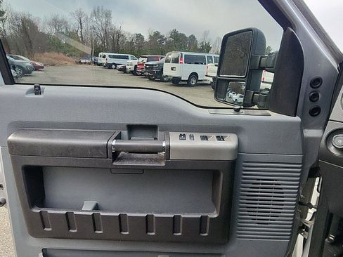 Used 2015 Ford F250 XLT w/ XLT Value Package image 15