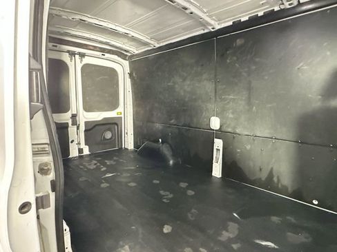 Used 2023 Ford Transit 250 148 Medium Roof AWD w/ Load Area Protection Package image 4