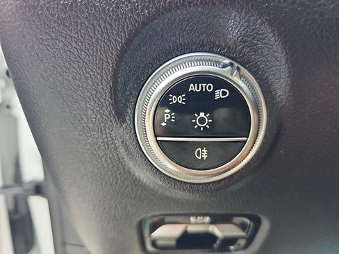 Used 2023 Mercedes-Benz C 300 Sedan image 36