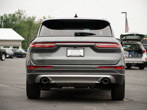 Used 2022 Lincoln Corsair Reserve image 4