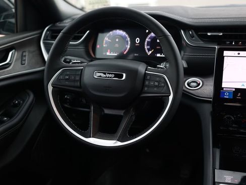 New 2025 Jeep Grand Cherokee Limited image 22