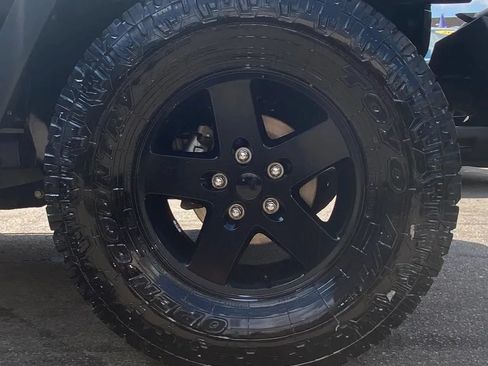 Used 2016 Jeep Wrangler Sport AWD/4WD image 17