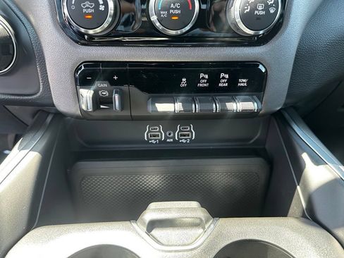 New 2026 RAM 1500 Big Horn AWD/4WD image 28